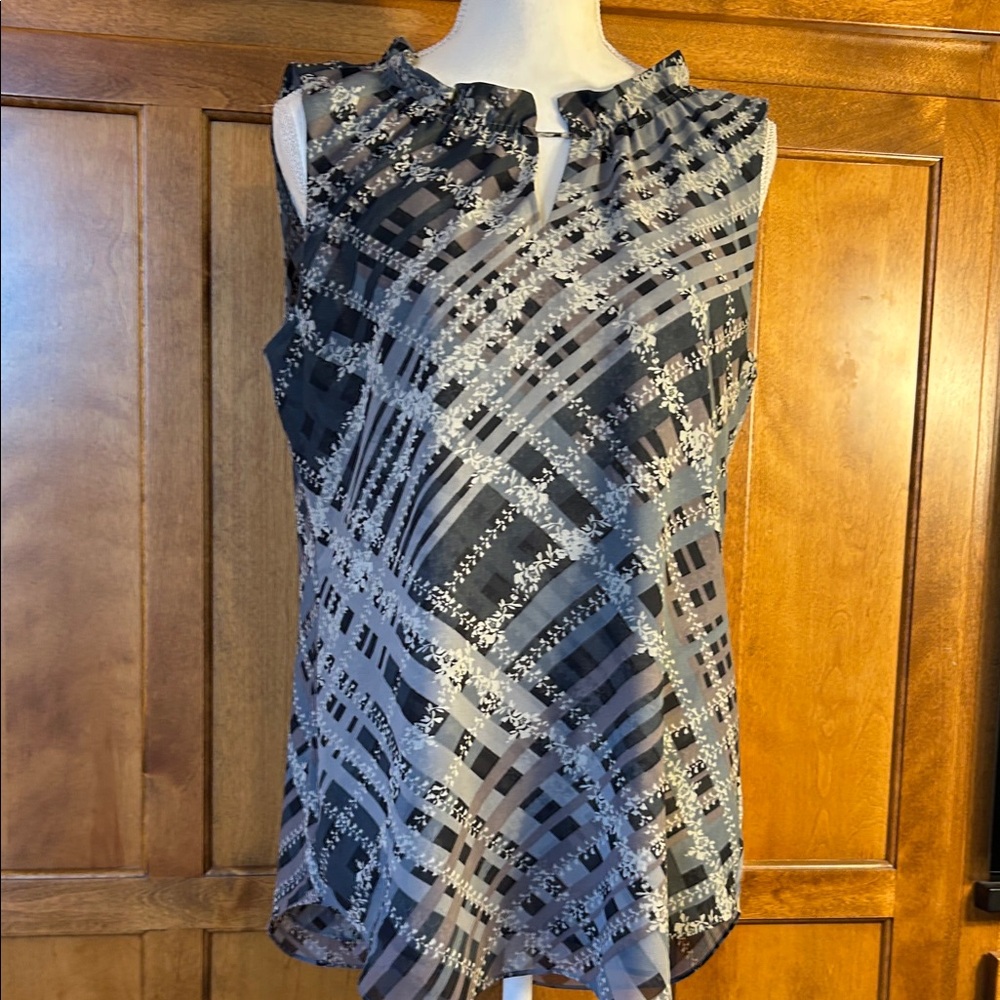 CAbi Sleeveless Graph Blouse Tank Gray Plaid Ruffle Neck Tie Back Sz S